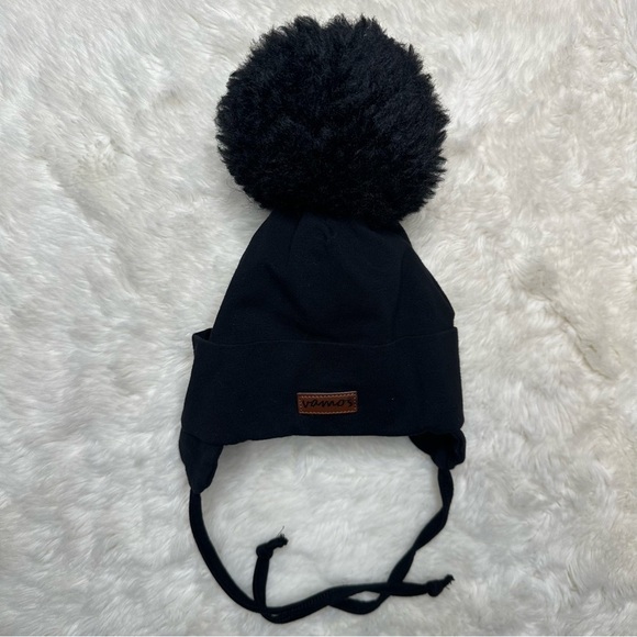 Vamos Hat With Pom-Pom Black Size 0-6 Months - Picture 1 of 16
